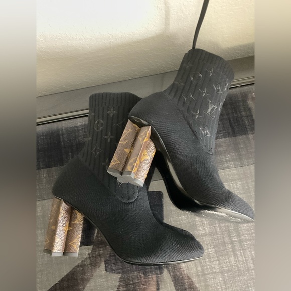 Louis Vuitton women black Silhouette Ankle Boot size 38.5 - Picture 5 of 14